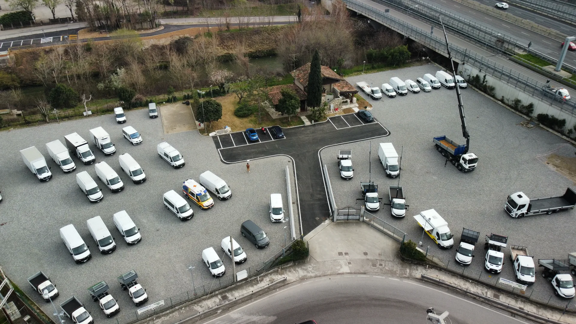 Vista aerea del piazzale Da.Ma. Car Srl